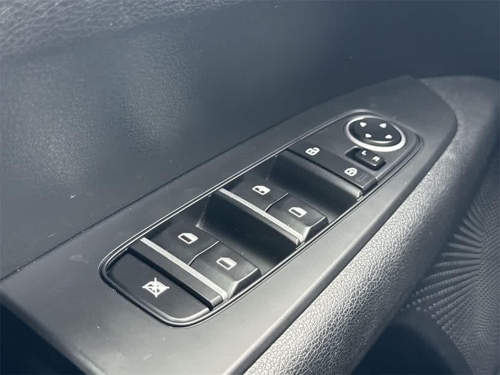 Thumbnail: 2024 Kia Forte - 17