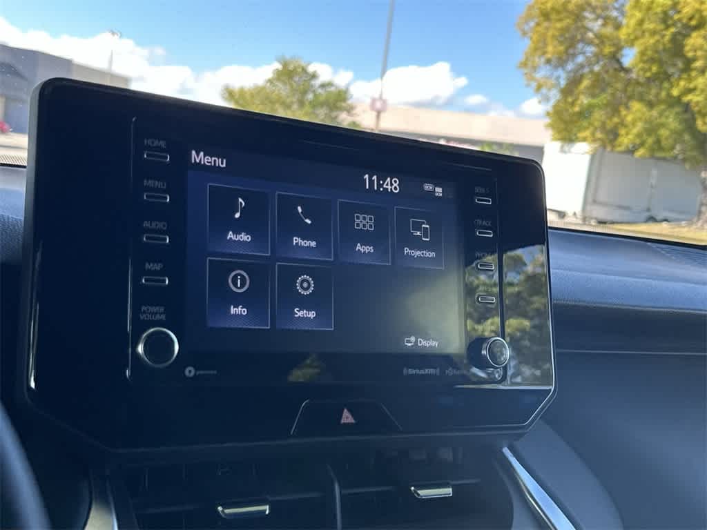 Thumbnail: 2022 Toyota Venza - 18