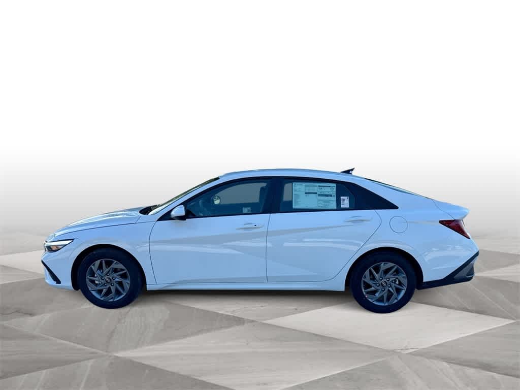 Thumbnail: 2025 Hyundai Elantra - 5