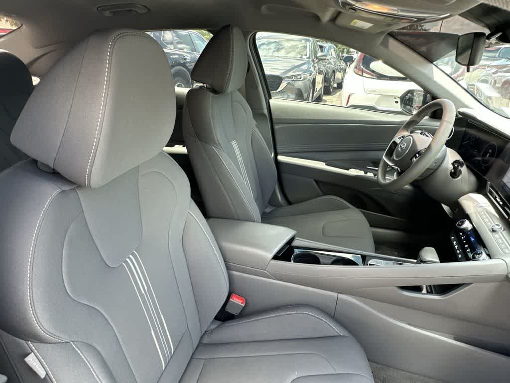 Thumbnail: 2023 Hyundai Elantra - 12