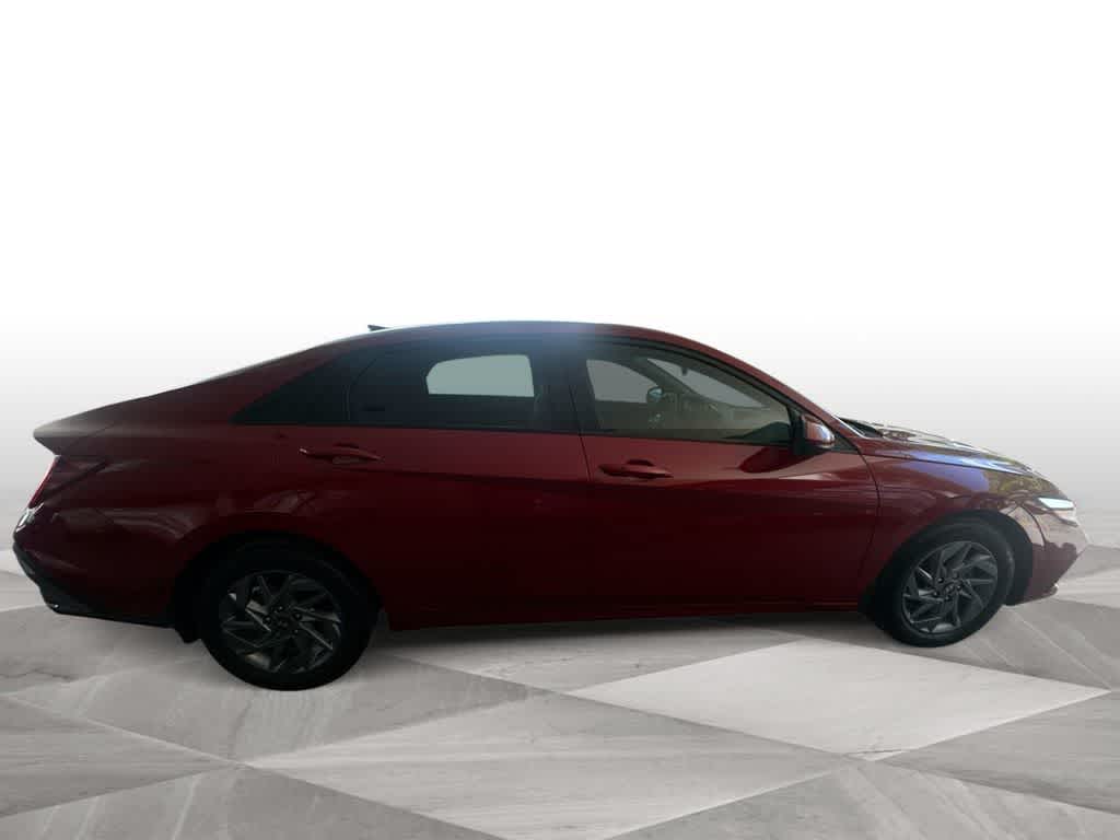 Thumbnail: 2024 Hyundai Elantra - 9