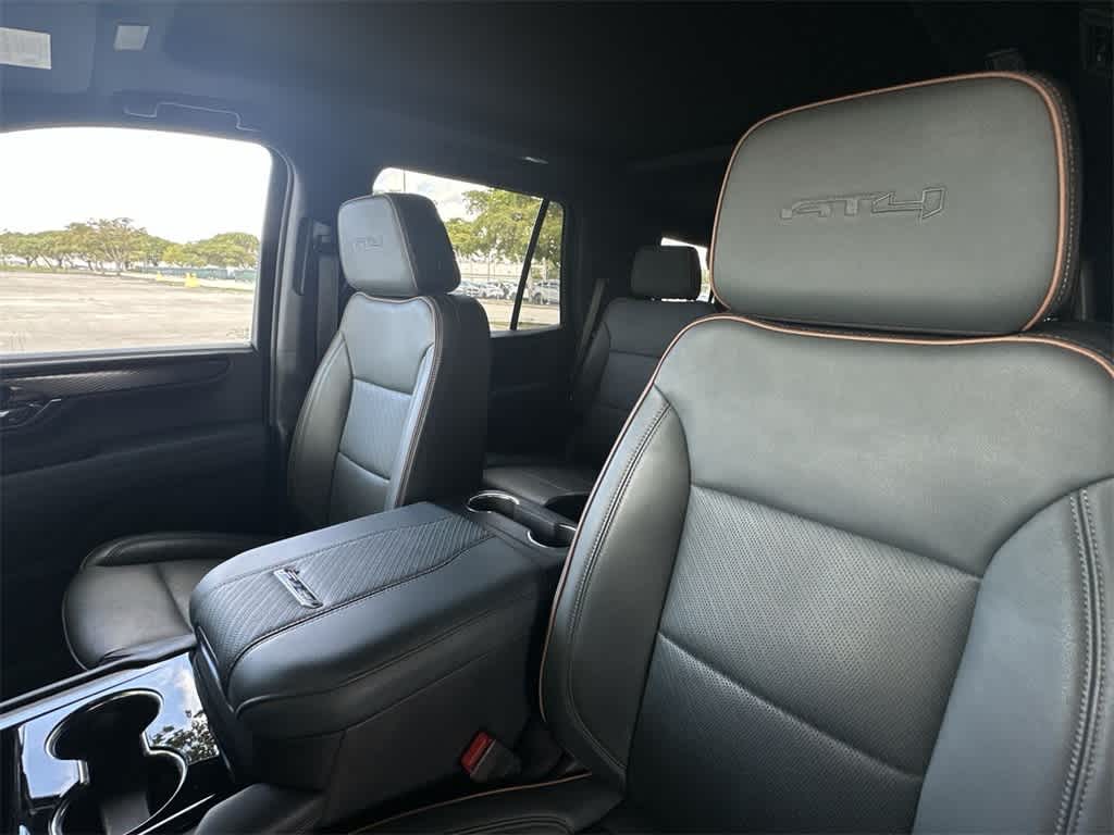 Thumbnail: 2025 GMC Yukon - 14