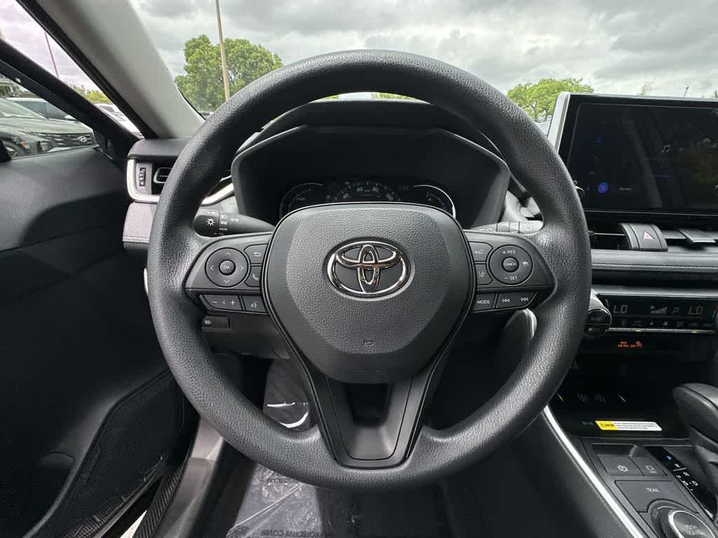 Thumbnail: 2025 Toyota RAV4 - 22