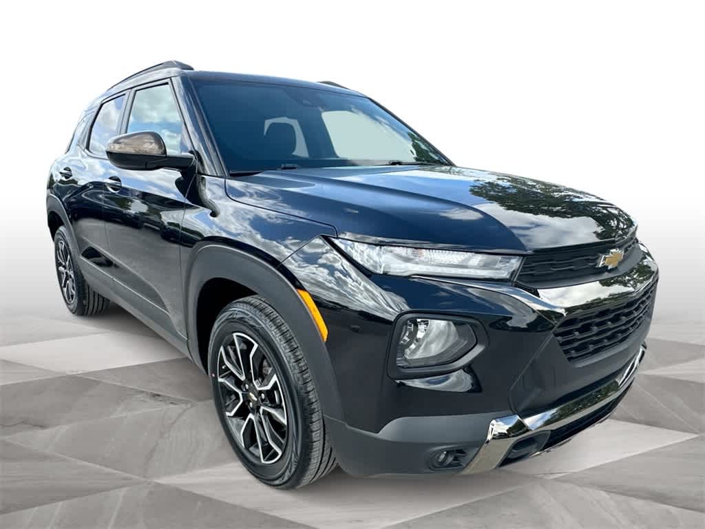 Thumbnail: 2022 Chevrolet TrailBlazer - 2
