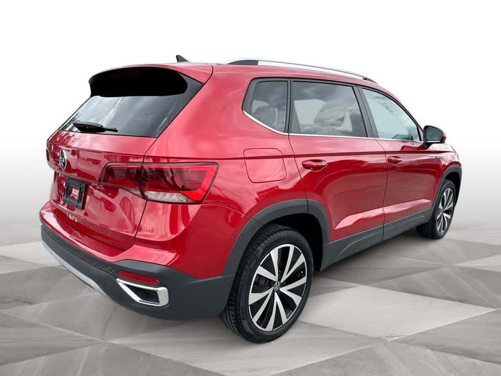 Thumbnail: 2022 Volkswagen Taos - 8