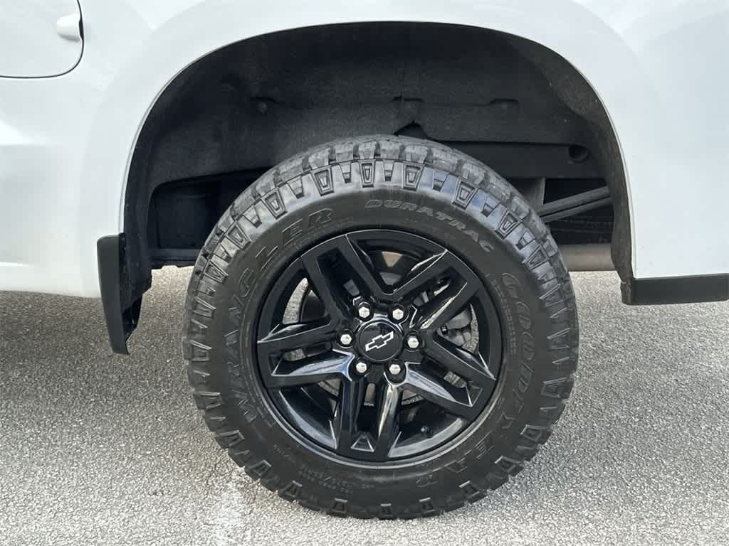 Thumbnail: 2022 Chevrolet Silverado 1500 - 11