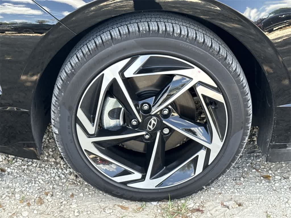 2025 Hyundai Sonata SEL 11