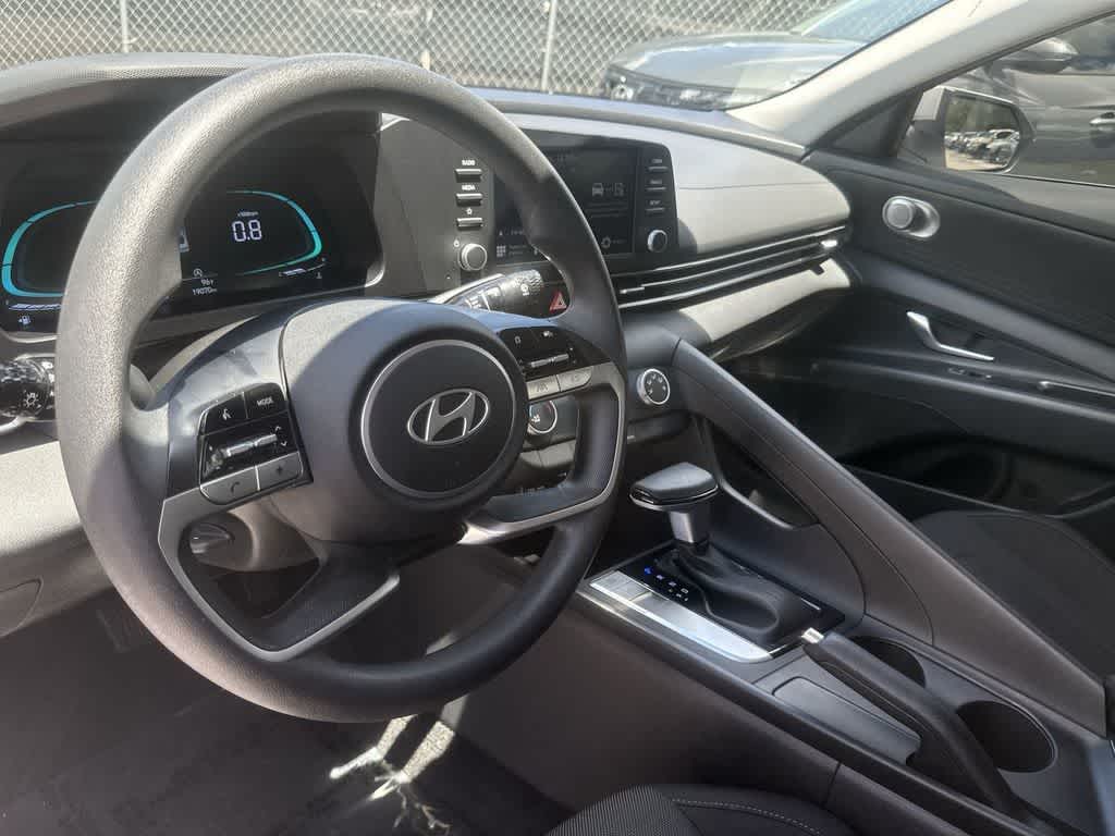 Thumbnail: 2025 Hyundai Elantra - 20