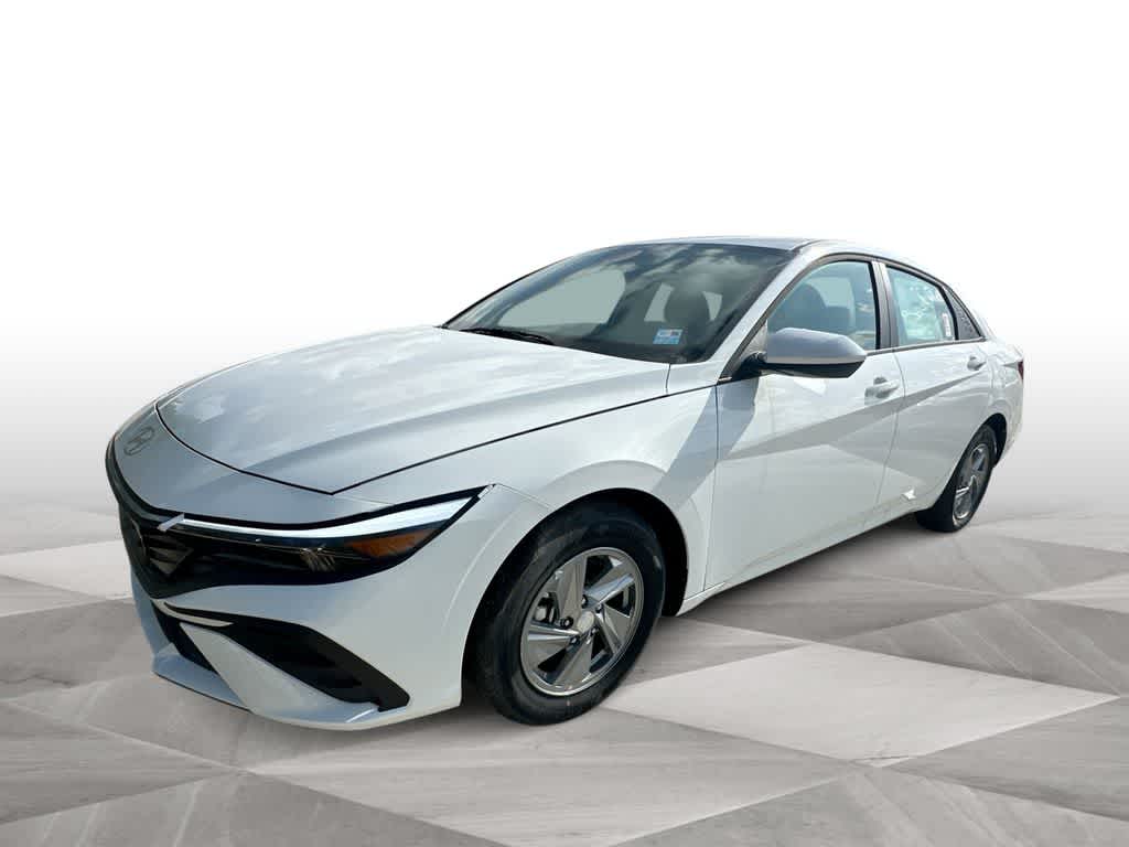 Thumbnail: 2026 Hyundai Elantra - 4