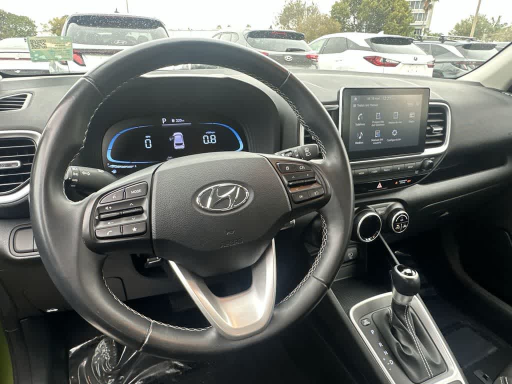 Thumbnail: 2023 Hyundai Venue - 13