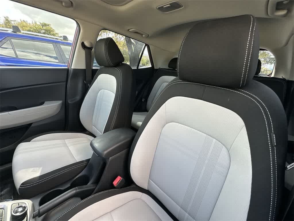 Thumbnail: 2023 Hyundai Venue - 14