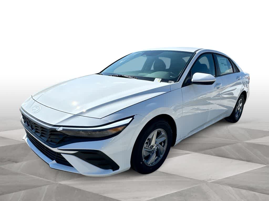 Thumbnail: 2026 Hyundai Elantra - 4