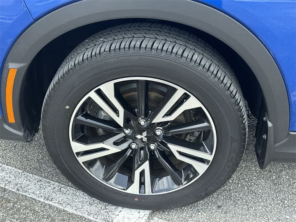 Thumbnail: 2023 Mitsubishi Eclipse Cross - 11