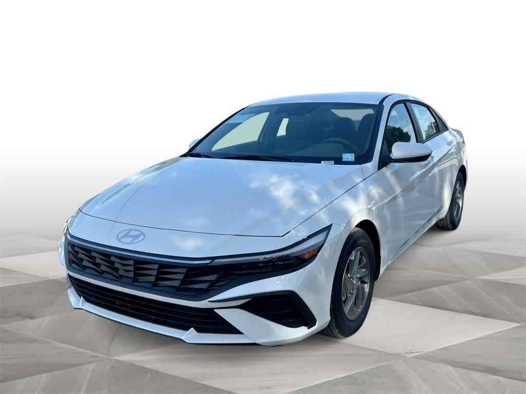 Thumbnail: 2025 Hyundai Elantra - 4
