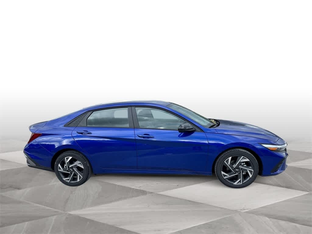 Thumbnail: 2025 Hyundai Elantra - 9