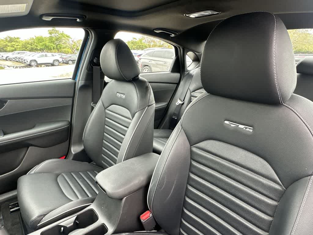 Thumbnail: 2023 Kia Forte - 14