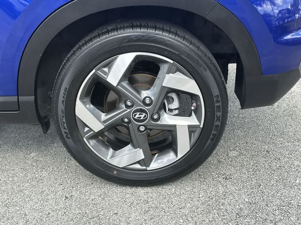 Thumbnail: 2023 Hyundai Venue - 11