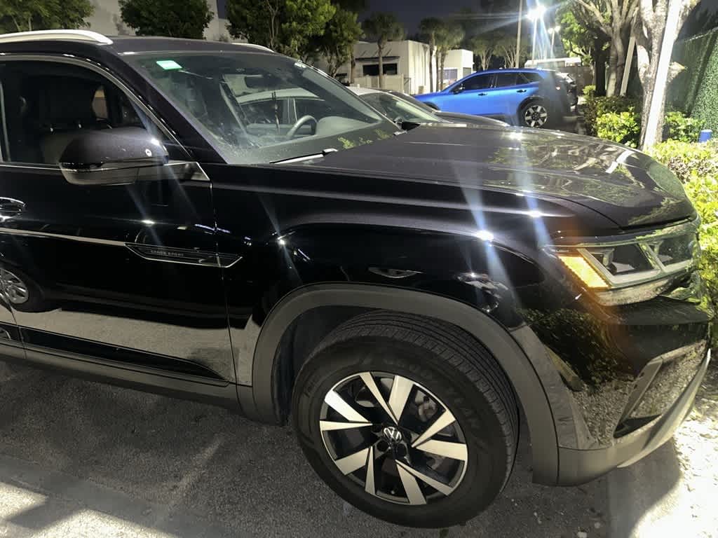 Thumbnail: 2022 Volkswagen Atlas - 1