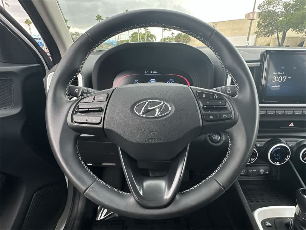 Thumbnail: 2023 Hyundai Venue - 15