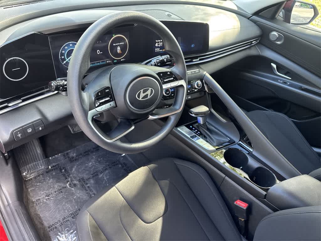 Thumbnail: 2024 Hyundai Elantra - 13