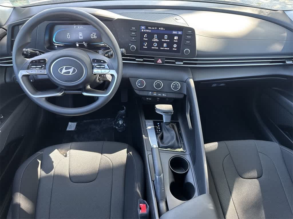 Thumbnail: 2025 Hyundai Elantra - 24