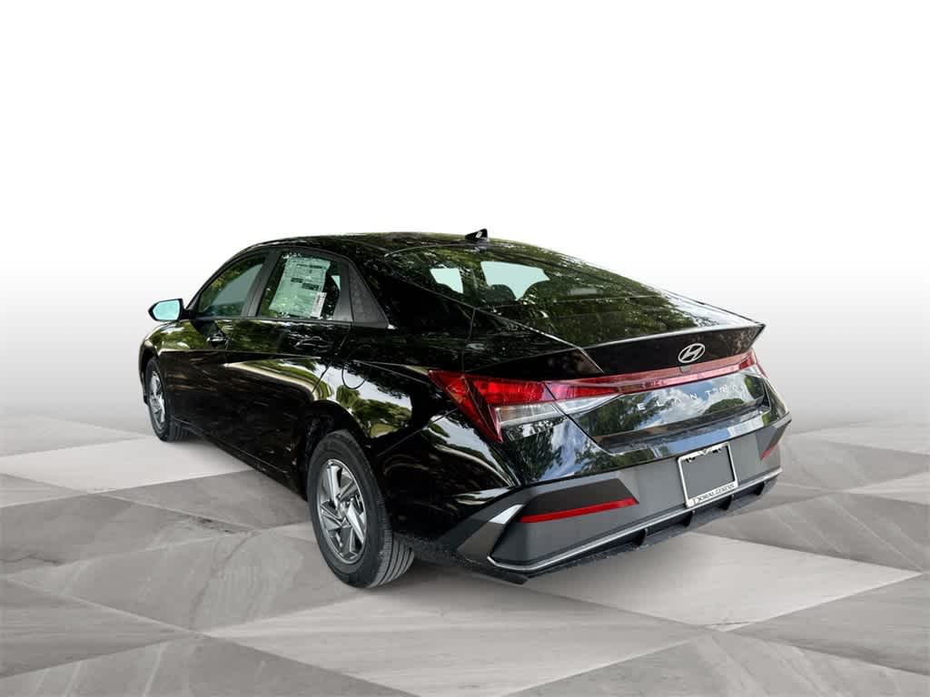 Thumbnail: 2025 Hyundai Elantra - 6