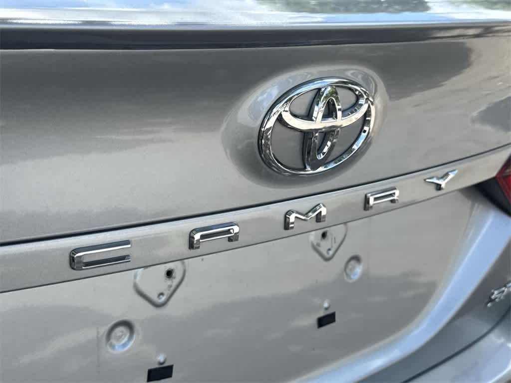 Thumbnail: 2022 Toyota Camry - 10