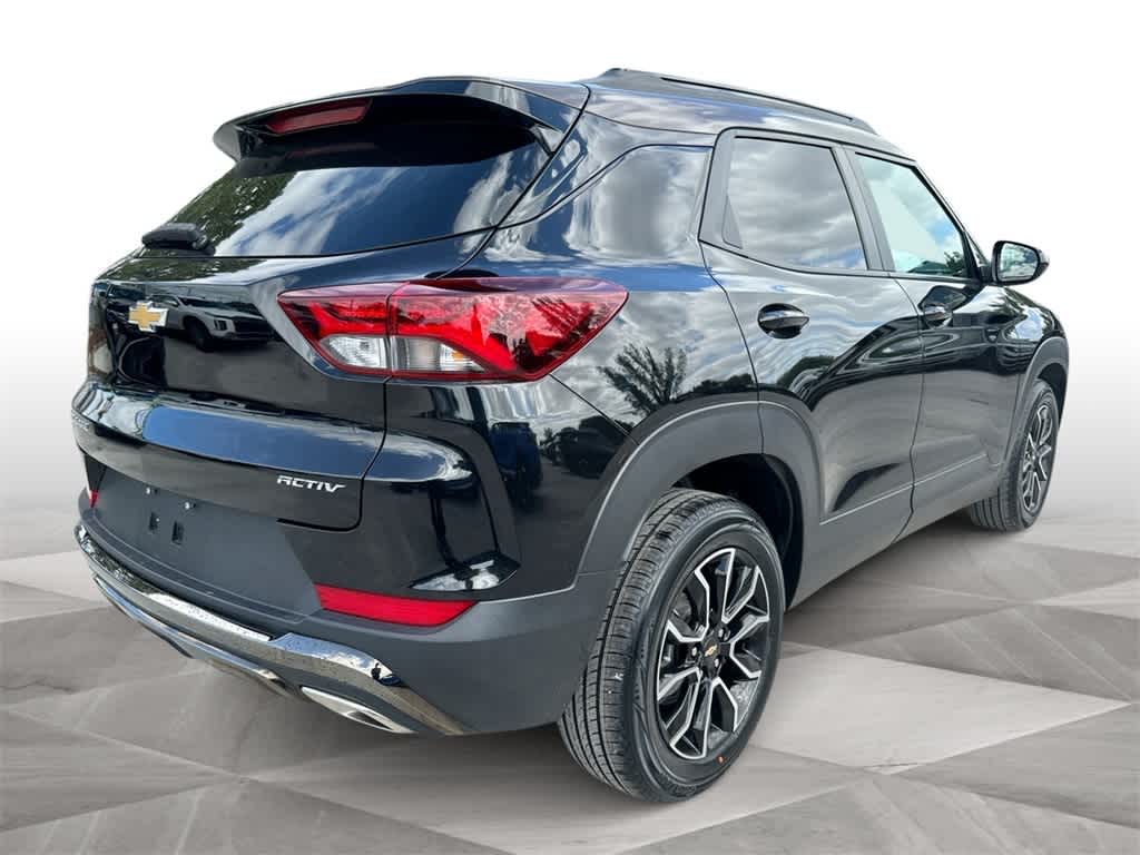 Thumbnail: 2022 Chevrolet TrailBlazer - 8