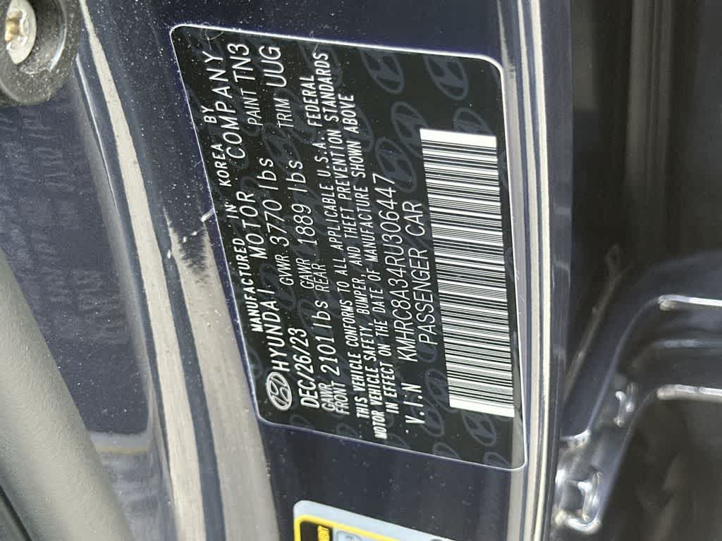 Thumbnail: 2024 Hyundai Venue - 29