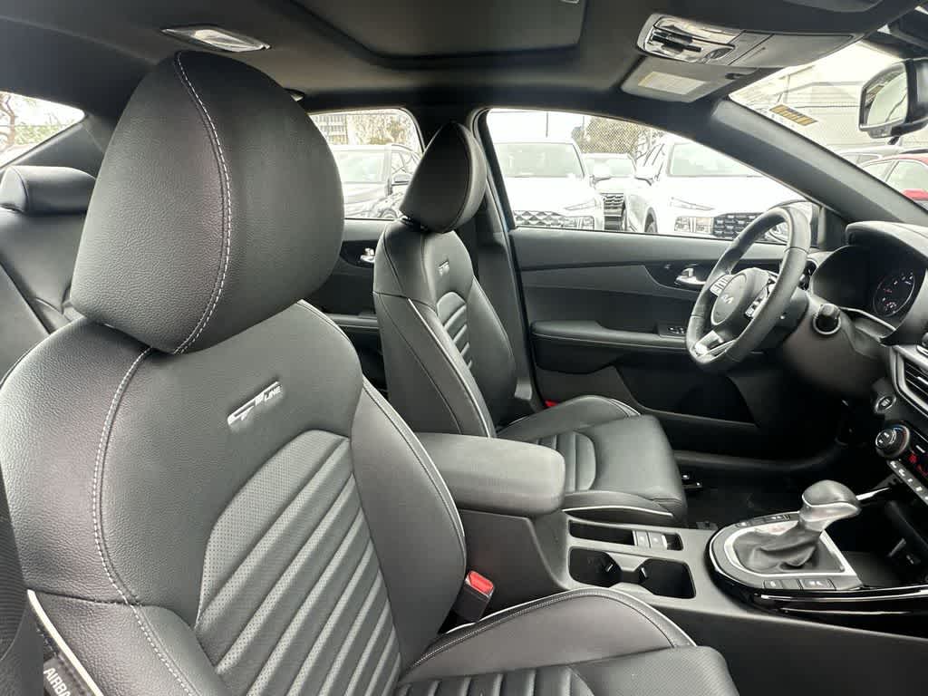 Thumbnail: 2023 Kia Forte - 27