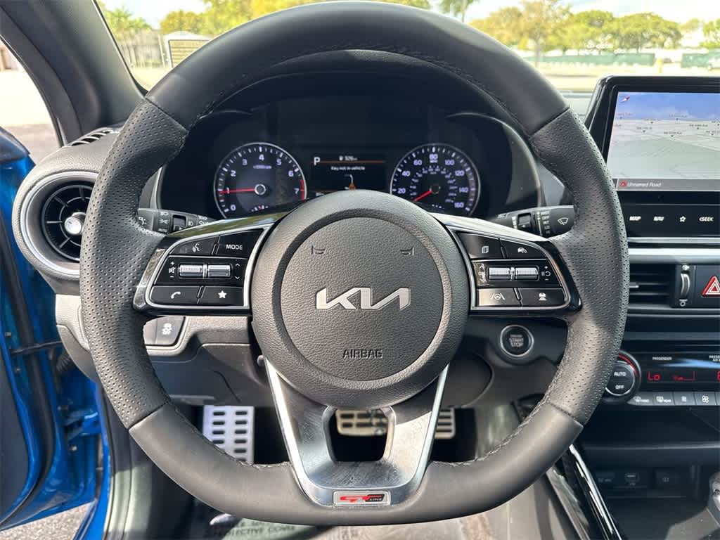 Thumbnail: 2022 Kia Forte - 15