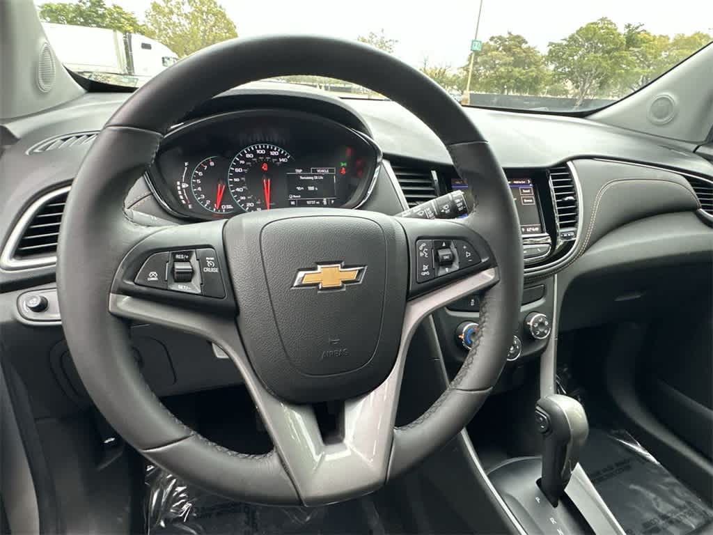 Thumbnail: 2022 Chevrolet Trax - 13