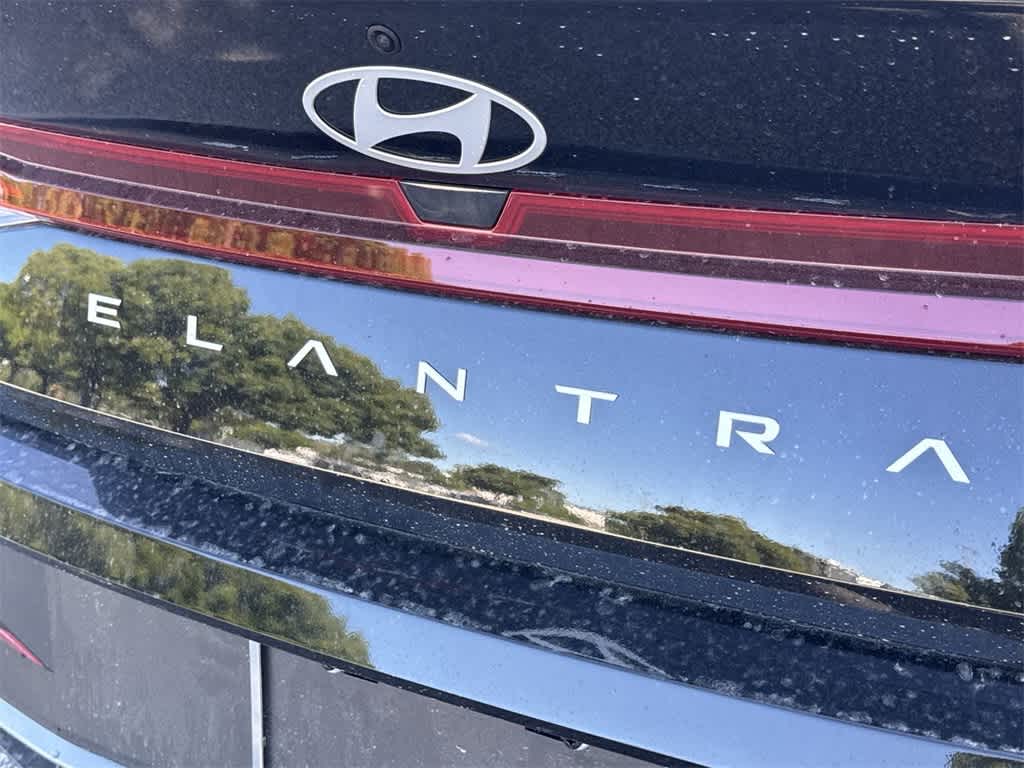 Thumbnail: 2025 Hyundai Elantra - 10