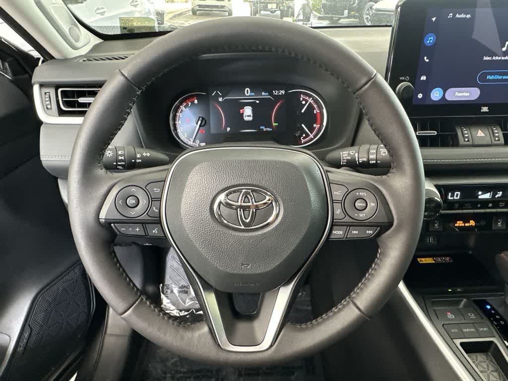 Thumbnail: 2025 Toyota RAV4 - 15