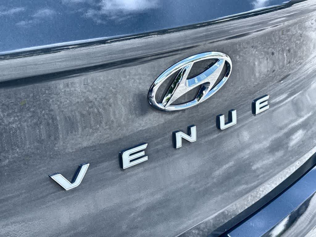 Thumbnail: 2023 Hyundai Venue - 10