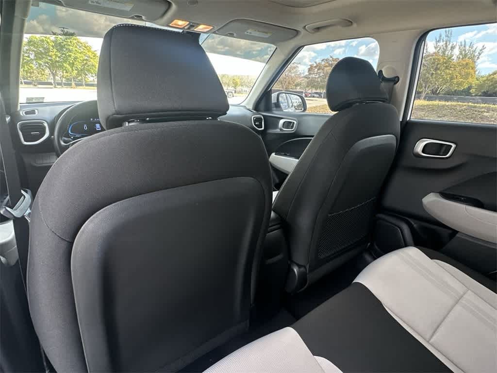 Thumbnail: 2023 Hyundai Venue - 23