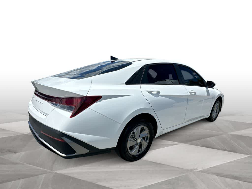 Thumbnail: 2025 Hyundai Elantra - 8
