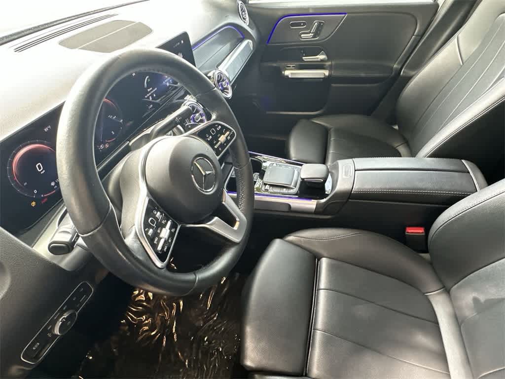 Thumbnail: 2022 Mercedes-Benz GLB - 13