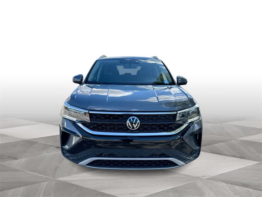 Thumbnail: 2022 Volkswagen Taos - 3