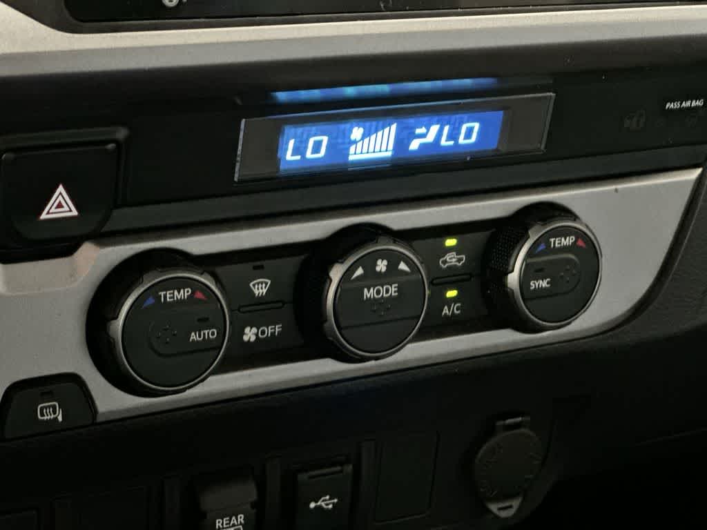 Thumbnail: 2021 Toyota Tacoma - 20