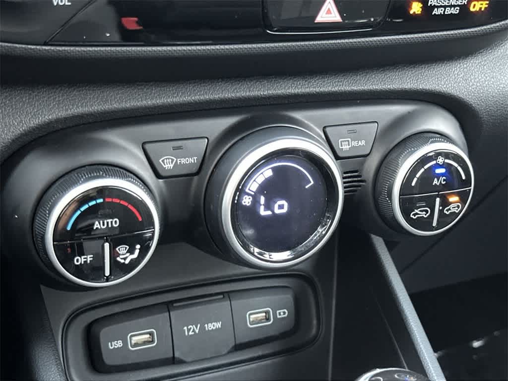 Thumbnail: 2022 Hyundai Venue - 20