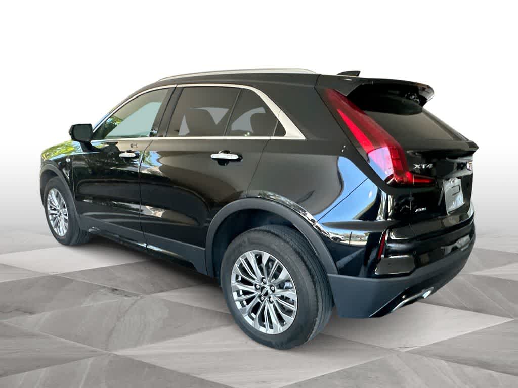 Thumbnail: 2024 Cadillac XT4 - 6