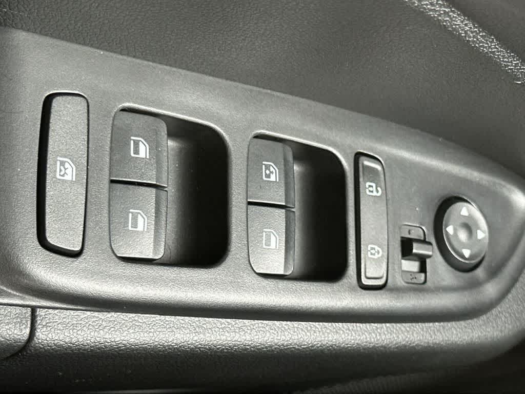 Thumbnail: 2024 Hyundai Venue - 11