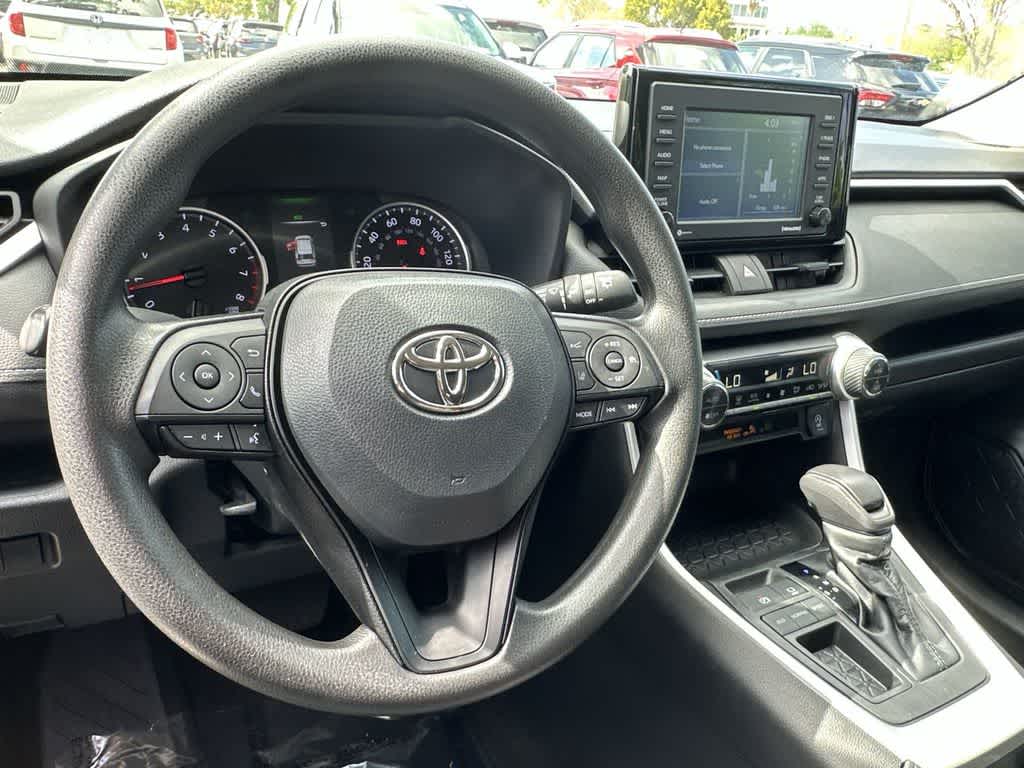 Thumbnail: 2022 Toyota RAV4 - 13