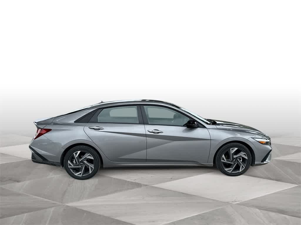 Thumbnail: 2025 Hyundai Elantra - 9