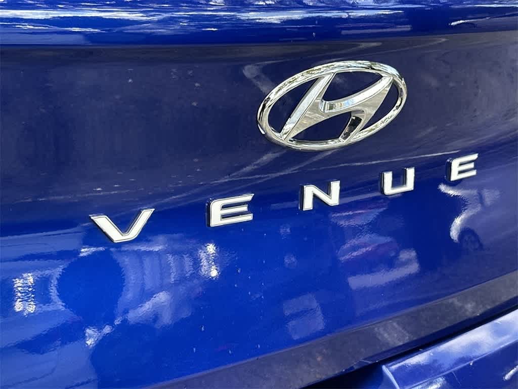 Thumbnail: 2023 Hyundai Venue - 10