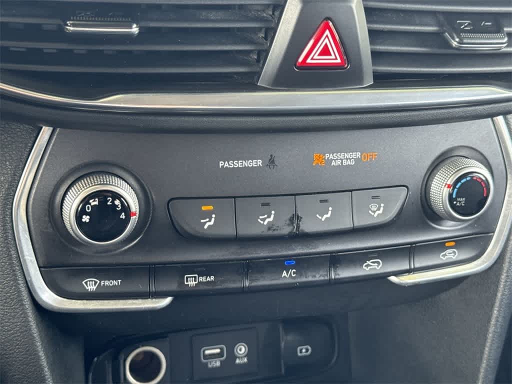 2020 Hyundai Santa Fe SE 19