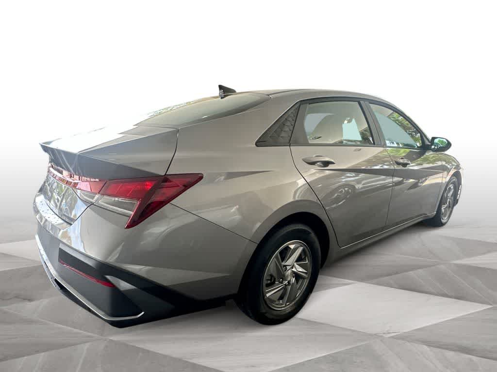 Thumbnail: 2025 Hyundai Elantra - 8