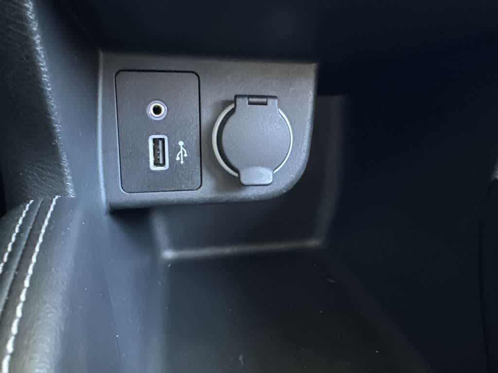 Thumbnail: 2018 Nissan Kicks - 17