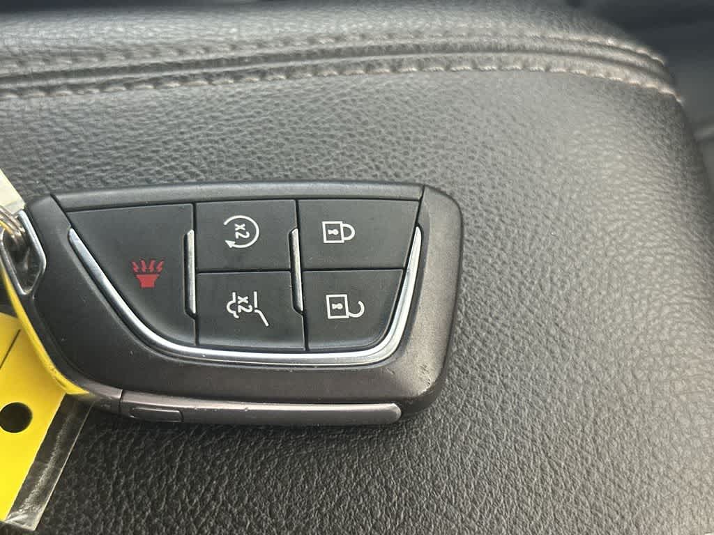 Thumbnail: 2024 Cadillac XT4 - 28